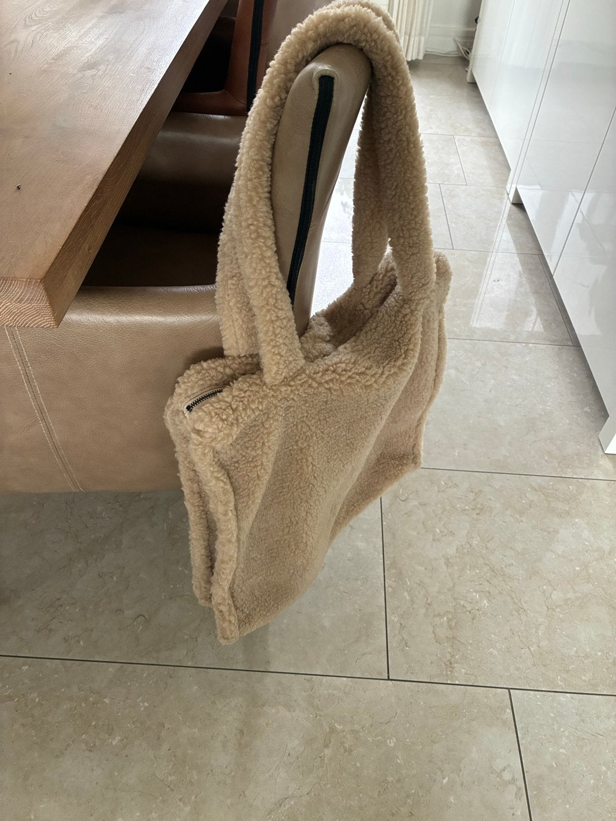 Charm London Teddy Shopper - Beige, Ophalen of Verzenden, Zo goed als nieuw, Beige, Shopper