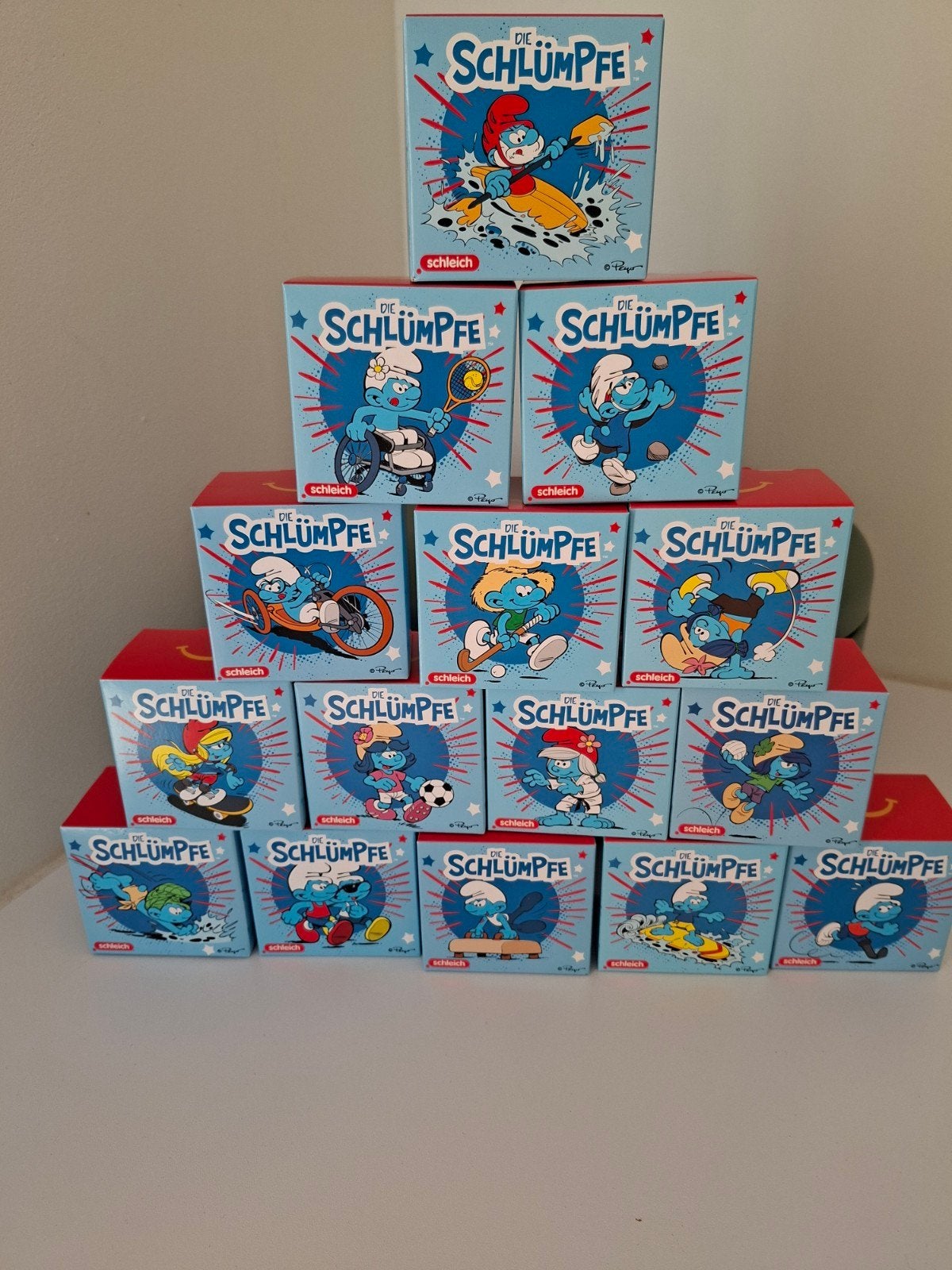 NIEUW in doos complete McDonald's smurfen olymp. spelenset, Verzamelen, Smurfen, Ophalen of Verzenden, Nieuw, Verschillende Smurfen