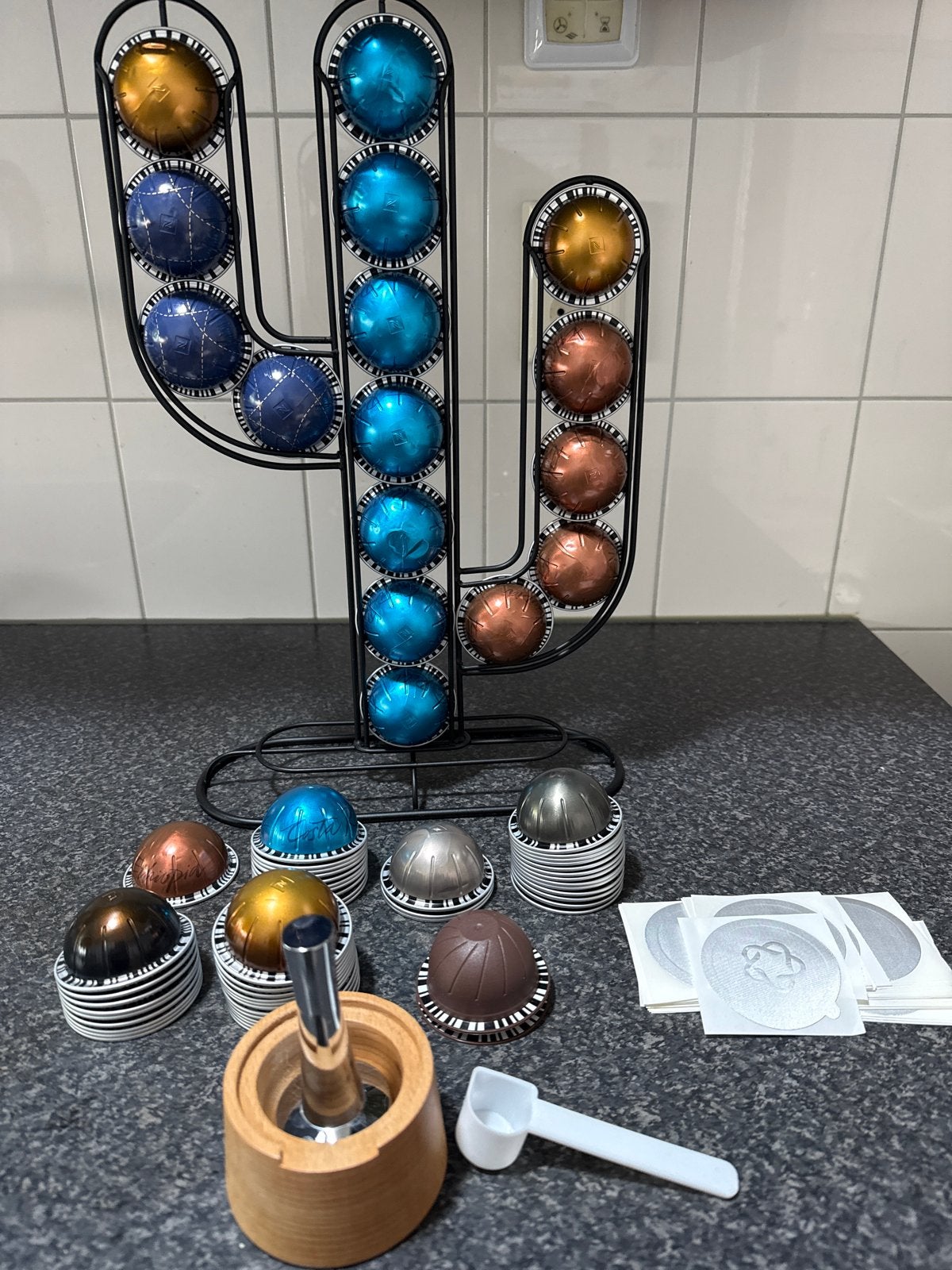Nespresso capsulehouder cactus met navulbare capsules, Overige typen, Ophalen of Verzenden, Zo goed als nieuw, Zwart