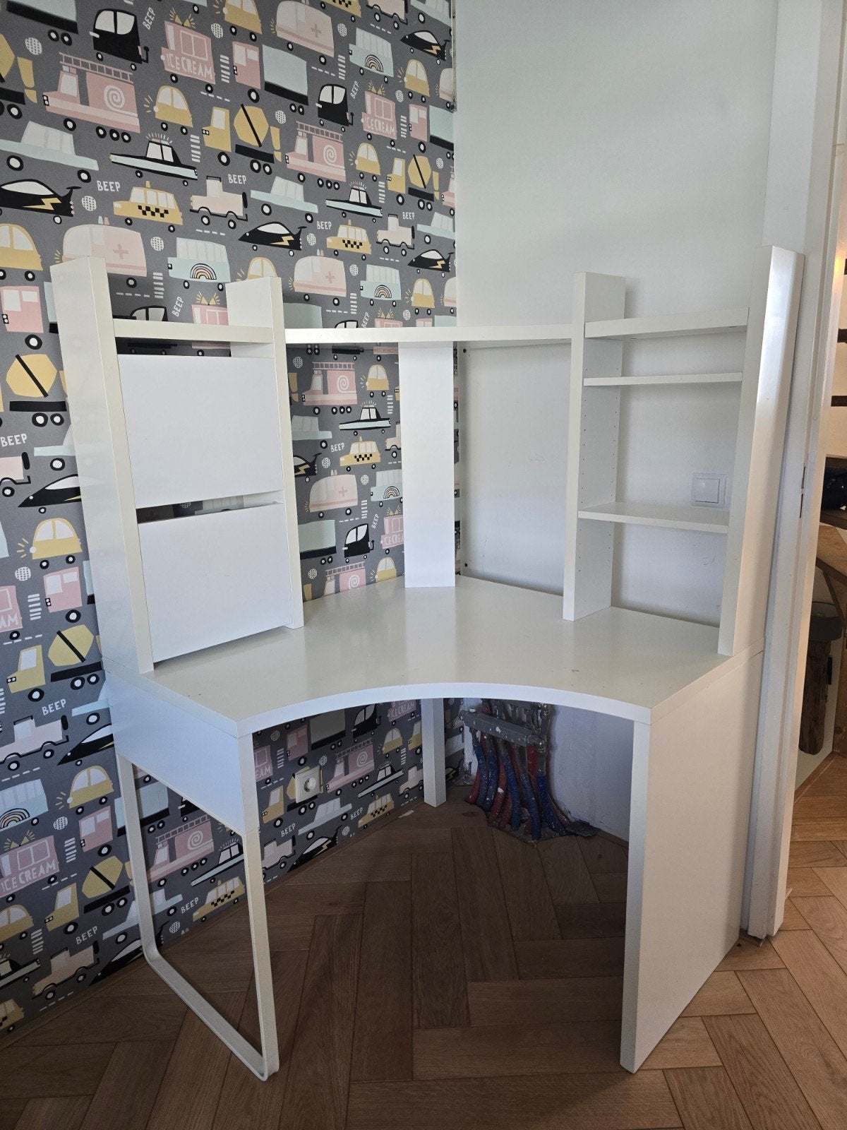 Wit hoekbureau met opbergruimte en planken, Ophalen, Opbergruimte, Gebruikt, Spaanplaat of MDF