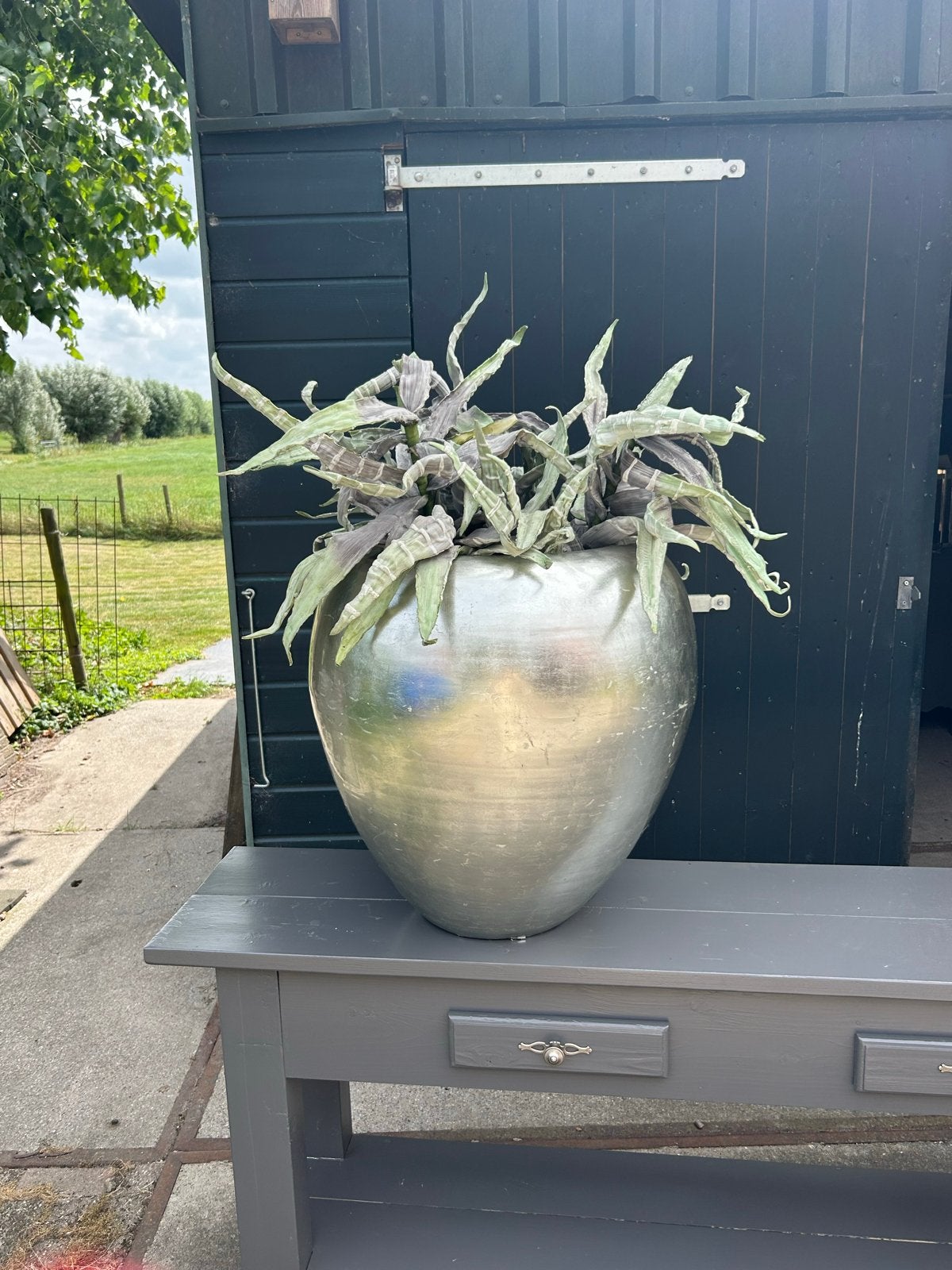 Zilverkleurige pot met kunstplanten - 60x50 cm, Ophalen, Binnen, Gebruikt, Kunstplant