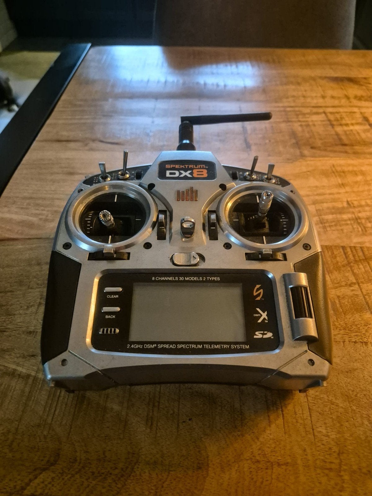 Spektrum DX8 zender met oplader, Ophalen of Verzenden, Zo goed als nieuw