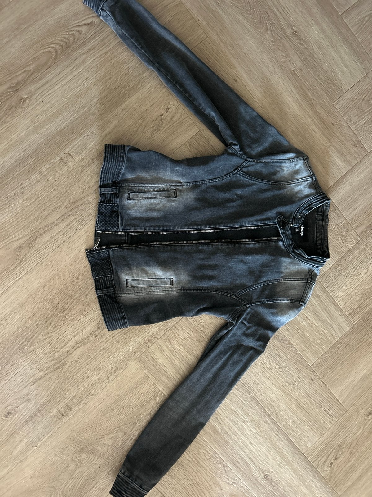 Eksept (Shoeby) getailleerd spijkerjasje! Mt xs, Ophalen of Verzenden, Gedragen, Maat 34 (XS) of kleiner, Grijs
