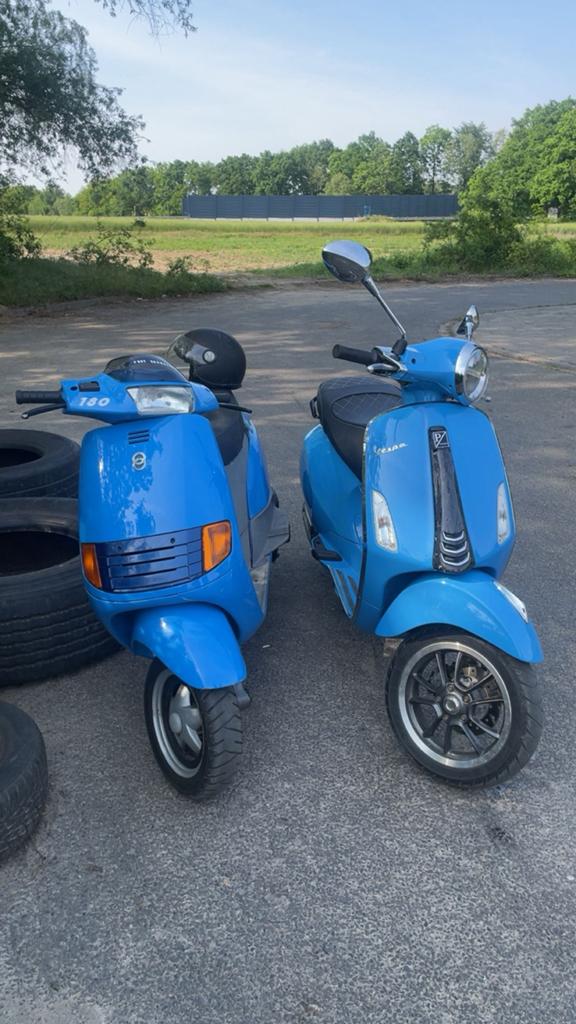 Vespa primavera 2020 yacht blue, Fietsen en Brommers, Scooters | Vespa, Ophalen of Verzenden, Zo goed als nieuw, Benzine, Overige modellen
