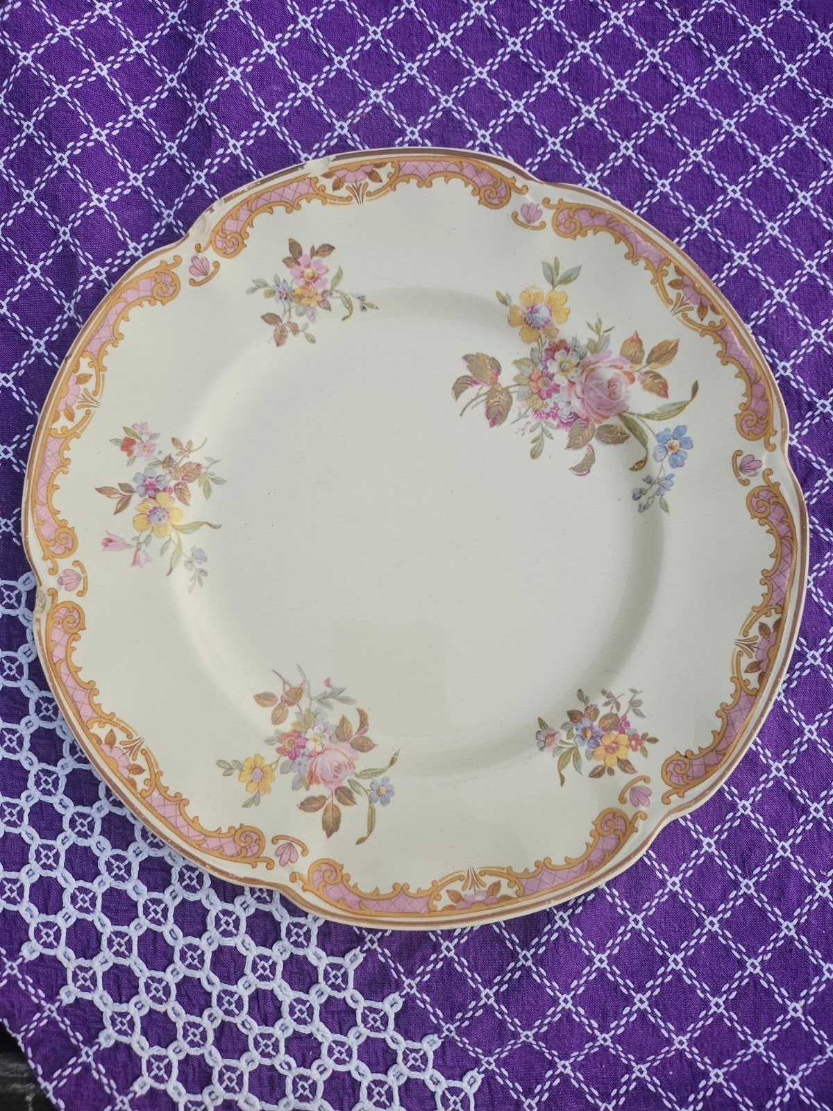 Victoriaans bord Johnson Bros England, 23cm, bloemmotief, Antiek en Kunst, Antiek | Servies los, Ophalen of Verzenden