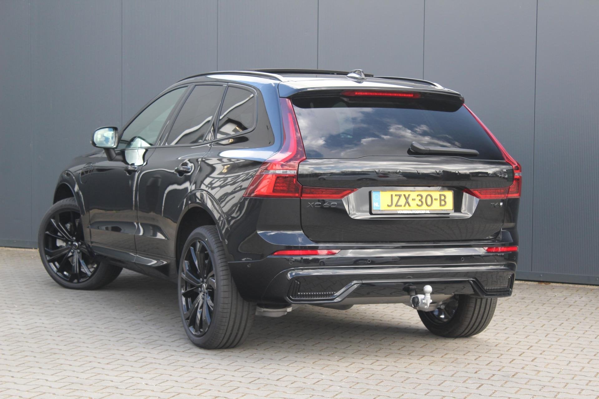 Volvo XC60 2.0 T6 Plug-in hybrid AWD Ultra Black Edition | 2, Automaat, Gebruikt, 4 cilinders, 1969 cc