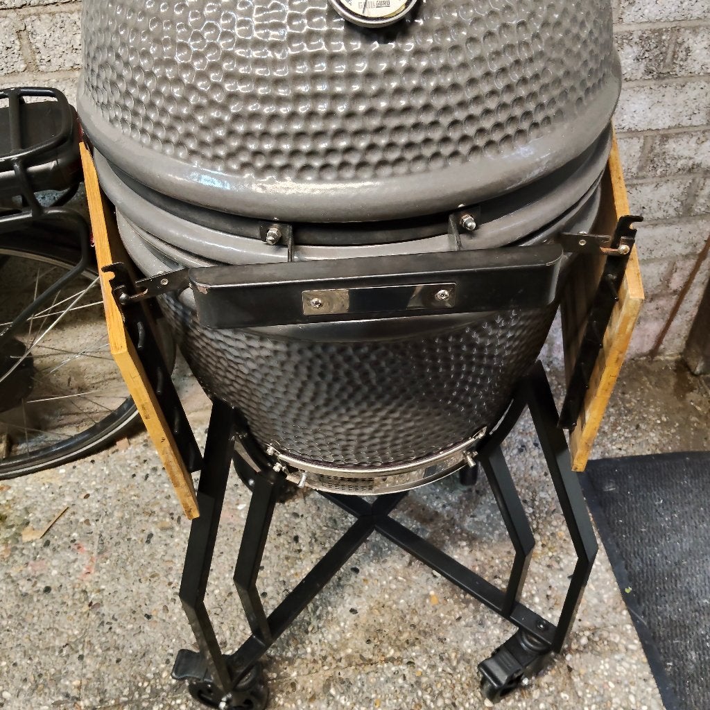 Grill Guru medium met accessoires, Ophalen, Gebruikt, Met accessoires