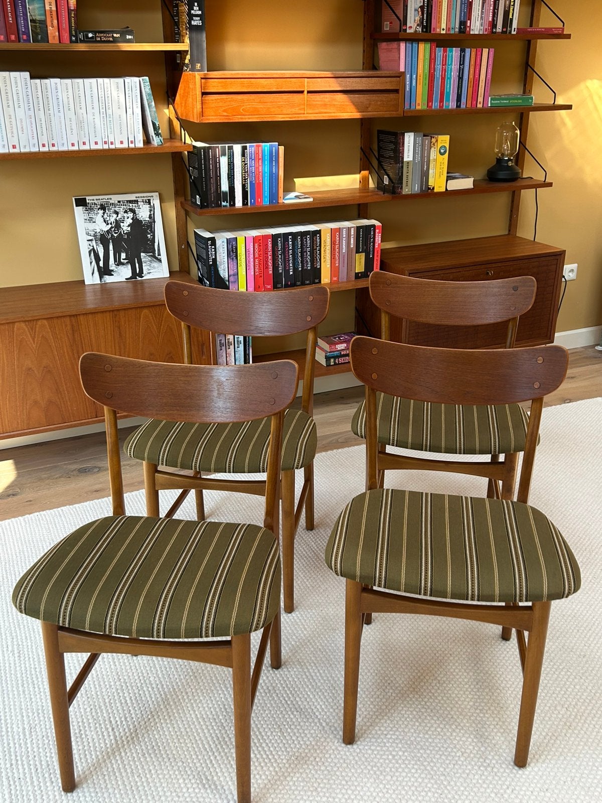 4x Vintage Deense eetkamerstoelen – Boltinge fabrik – teak, Gebruikt, Bruin, Ophalen of Verzenden, Vier