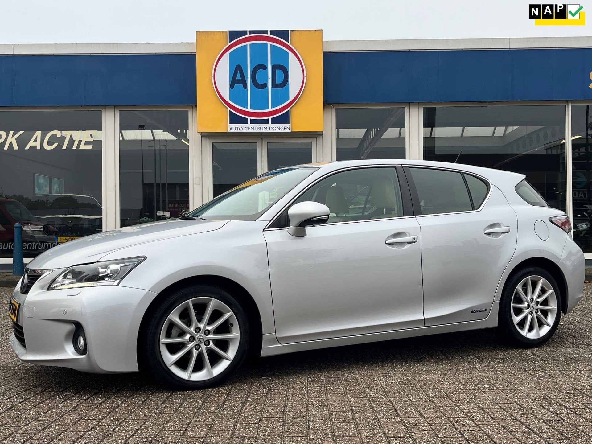 Lexus CT 200h Hybrid Luxury Line | Orig NL | Mark Levinson p, Auto's, Euro 5, Gebruikt, Beige, 4 cilinders