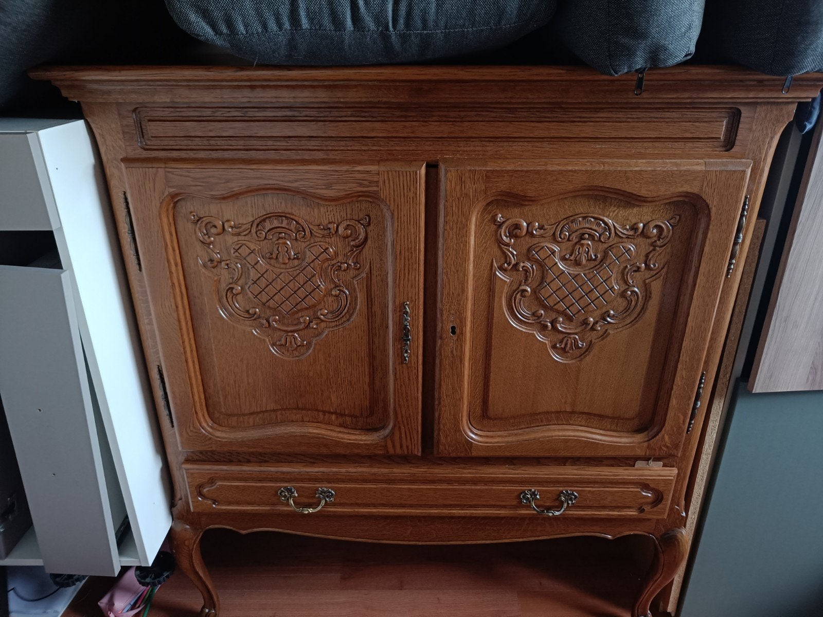 queen Anne kast, Ophalen, Zo goed als nieuw, 25 tot 50 cm