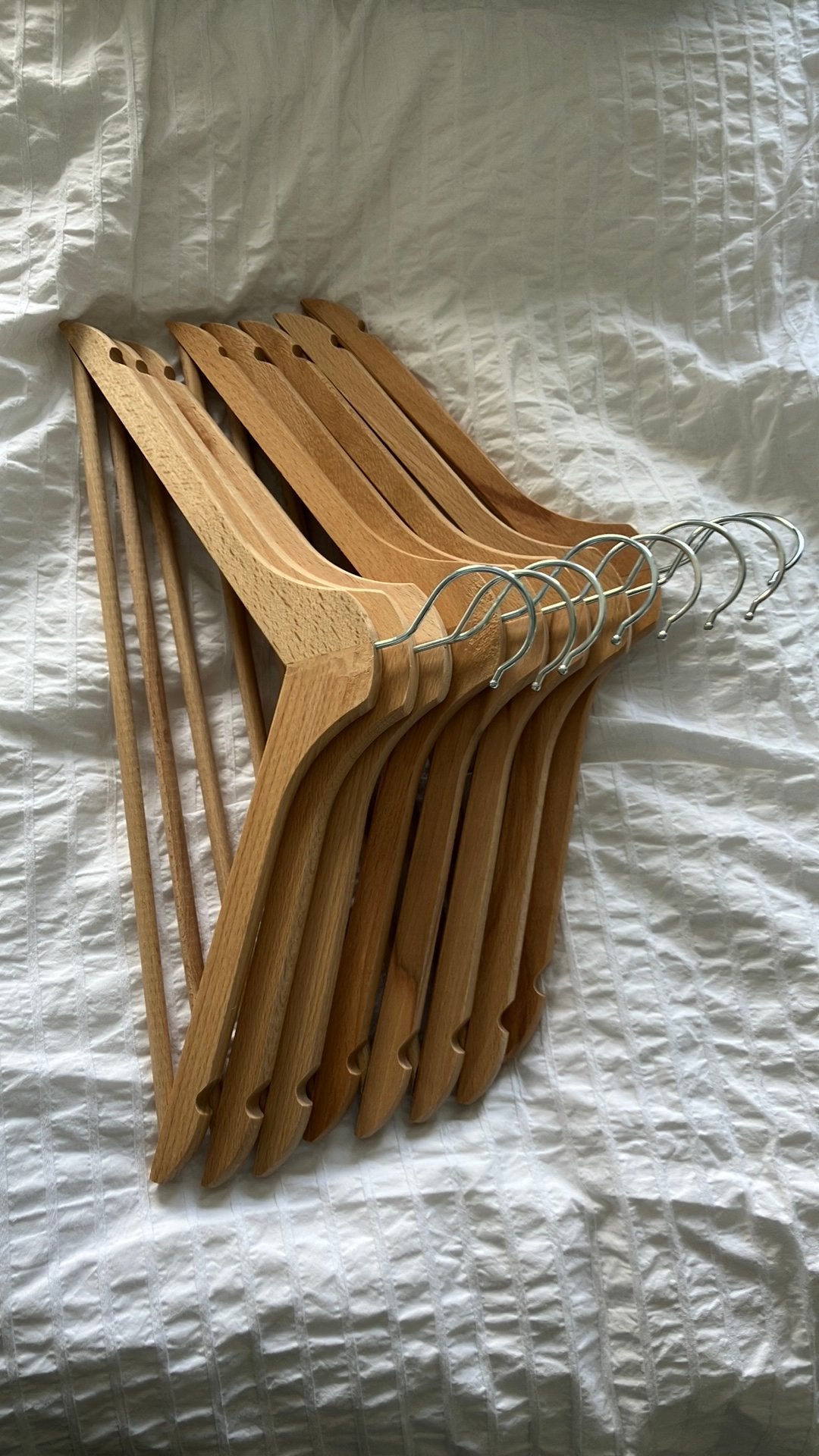 8x Ikea bumerang kleerhangers, Ophalen of Verzenden, Zo goed als nieuw, Hout