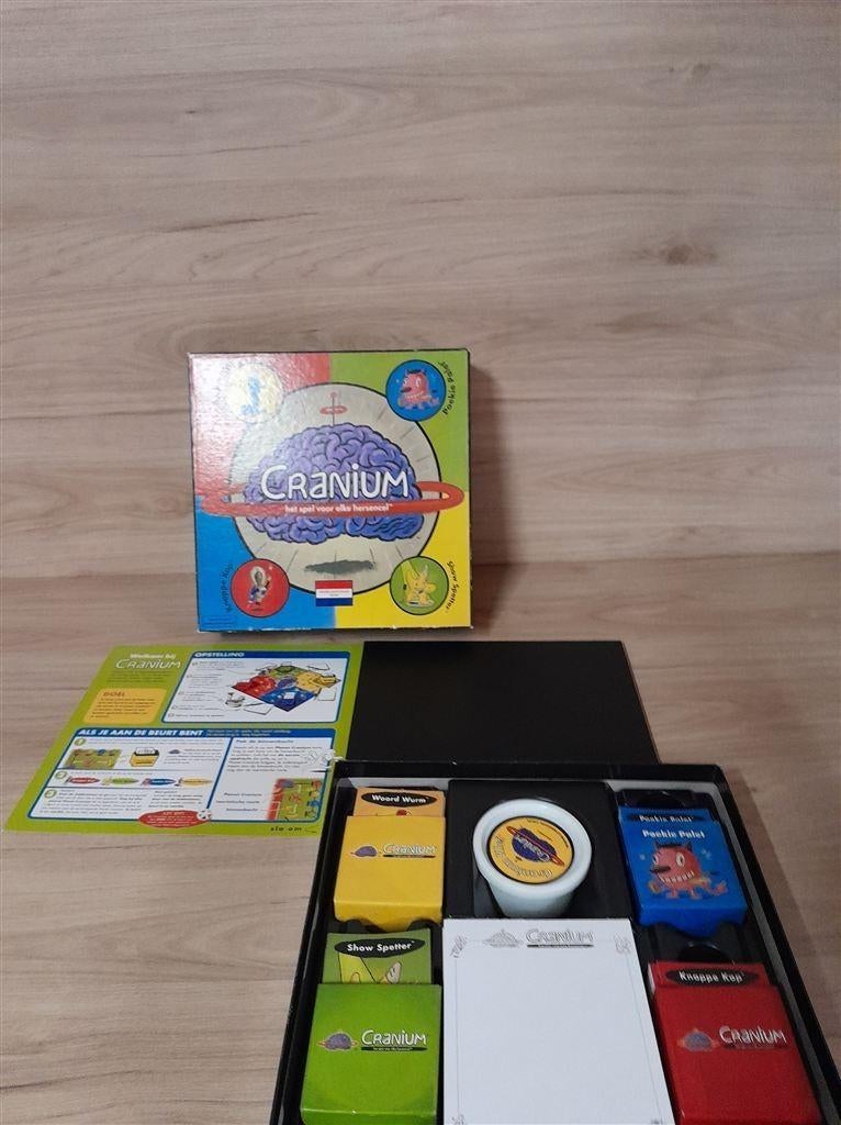 Cranium het spel voor elke hersencel - s1575, Hobby en Vrije tijd, Gezelschapsspellen | Bordspellen, Verzenden, Zo goed als nieuw