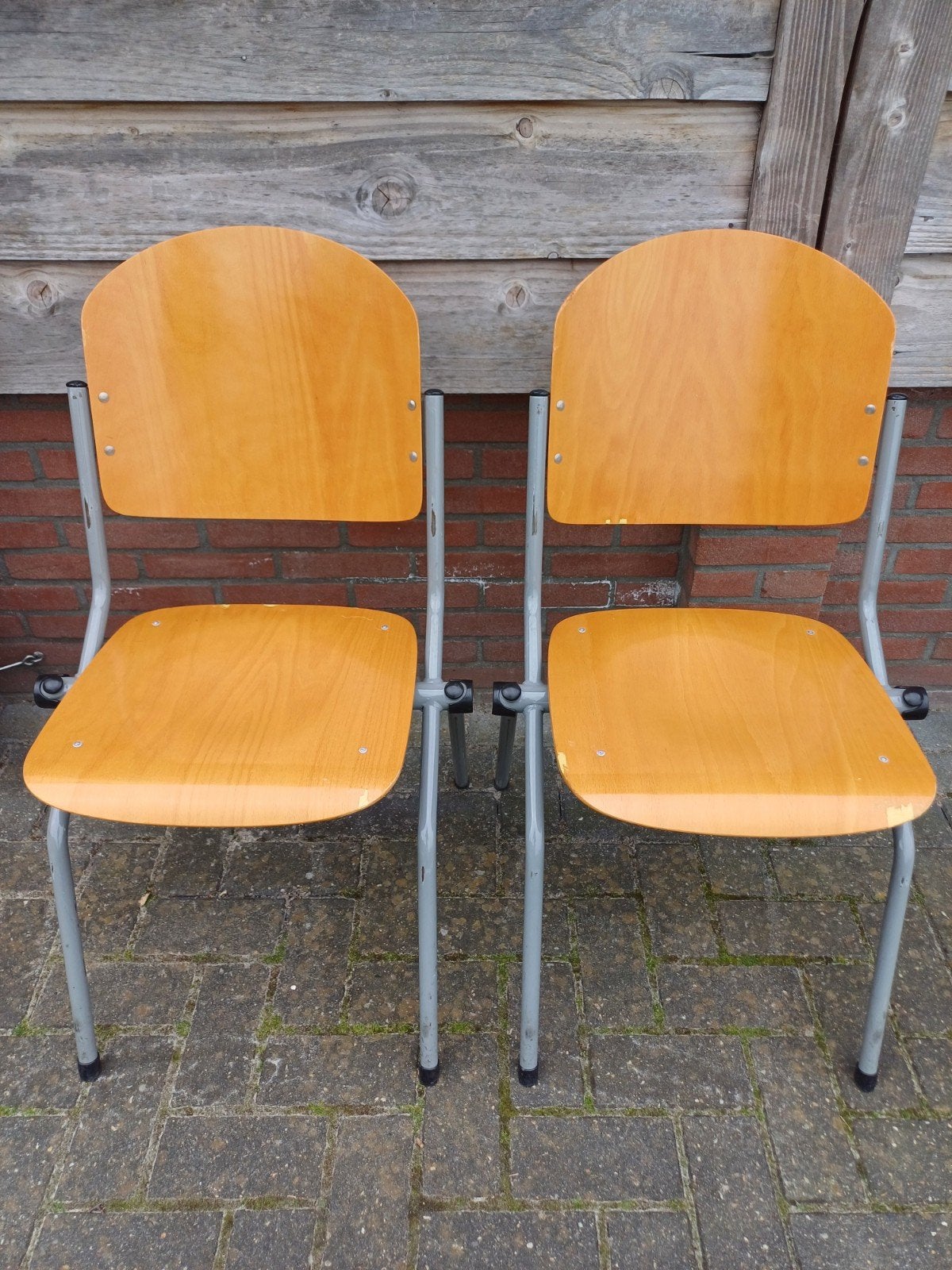 50 x schoolstoelen stapelstoelen kantine partij stoelen, Ophalen, Gebruikt, Bruin, Vijf, Zes of meer stoelen