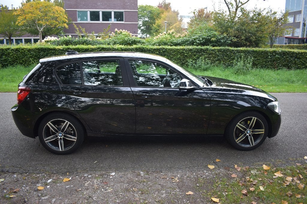 BMW 1-Serie 116i 5DR 2013 Xenon | Afn. trekhaak | Zuinig!, 1-Serie, Euro 5, 1250 kg, Zwart