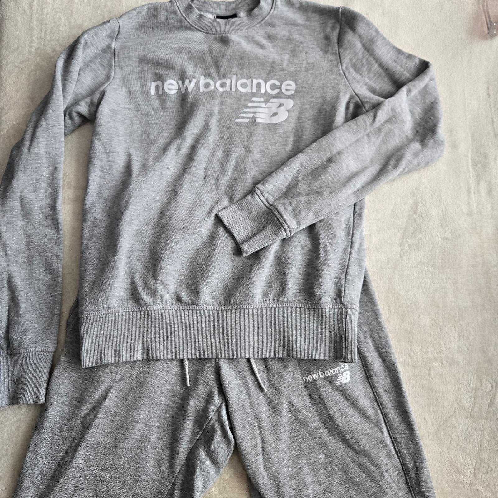 New Balance grijze jogger-set dames - Maat XS, New Balance, Ophalen of Verzenden, Maat 34 (XS) of kleiner, Grijs
