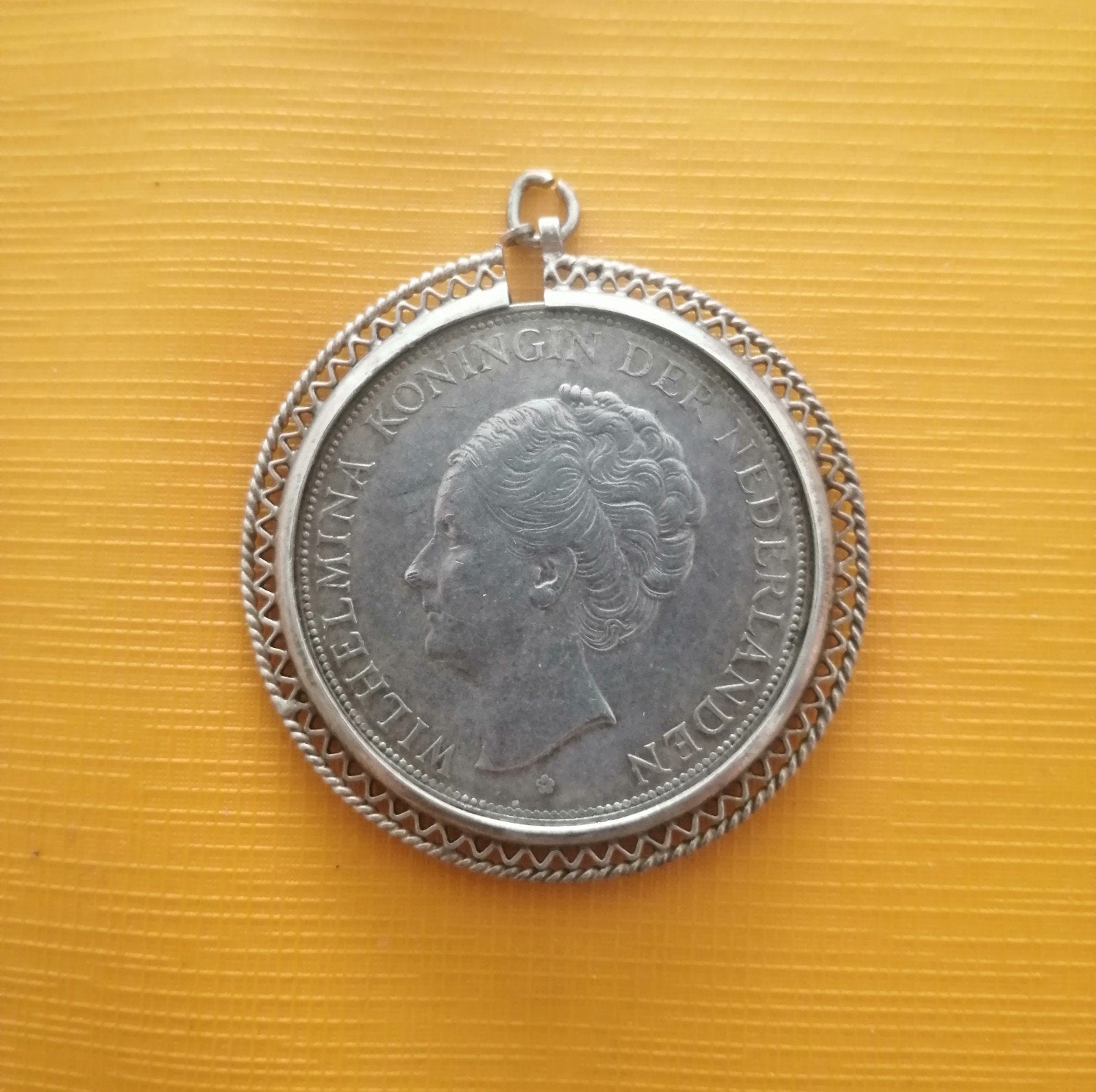 Zilveren Wilhelmina rijksdaalder 1930 in Hanger, Verzenden, Zilver, Zilver