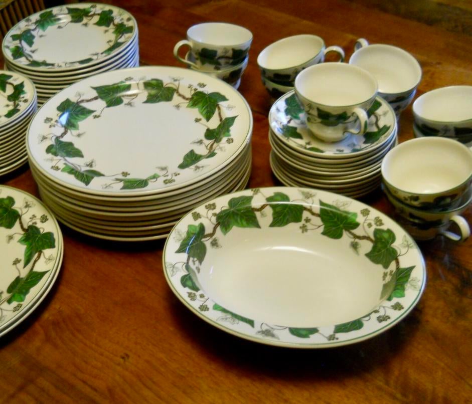 Wedgewood Napoleon Ivy servies 72 delig vintage, Antiek en Kunst, Ophalen