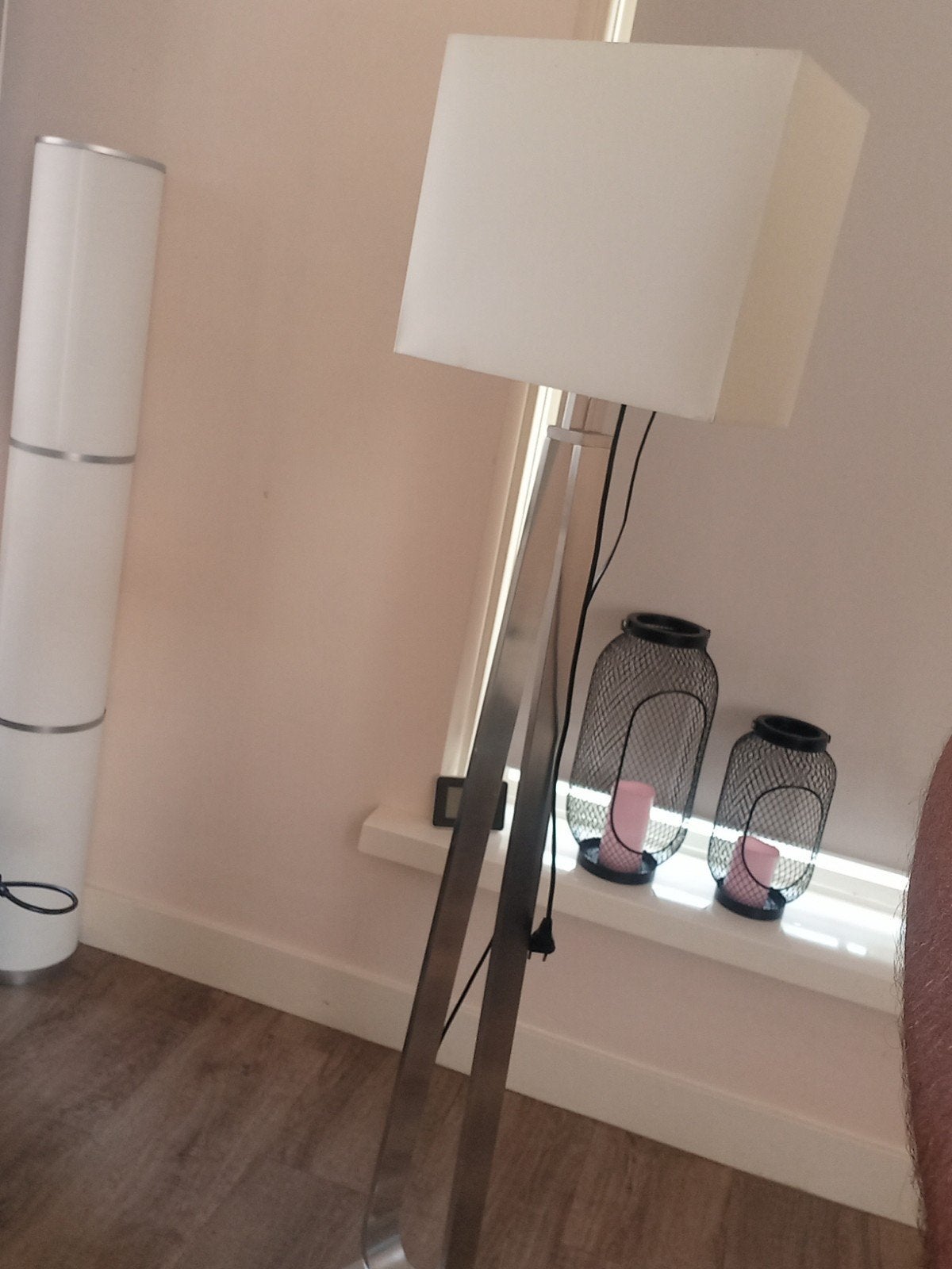Moderne staande lamp met witte kap, Gebruikt, Textiel, Modern, 150 tot 200 cm
