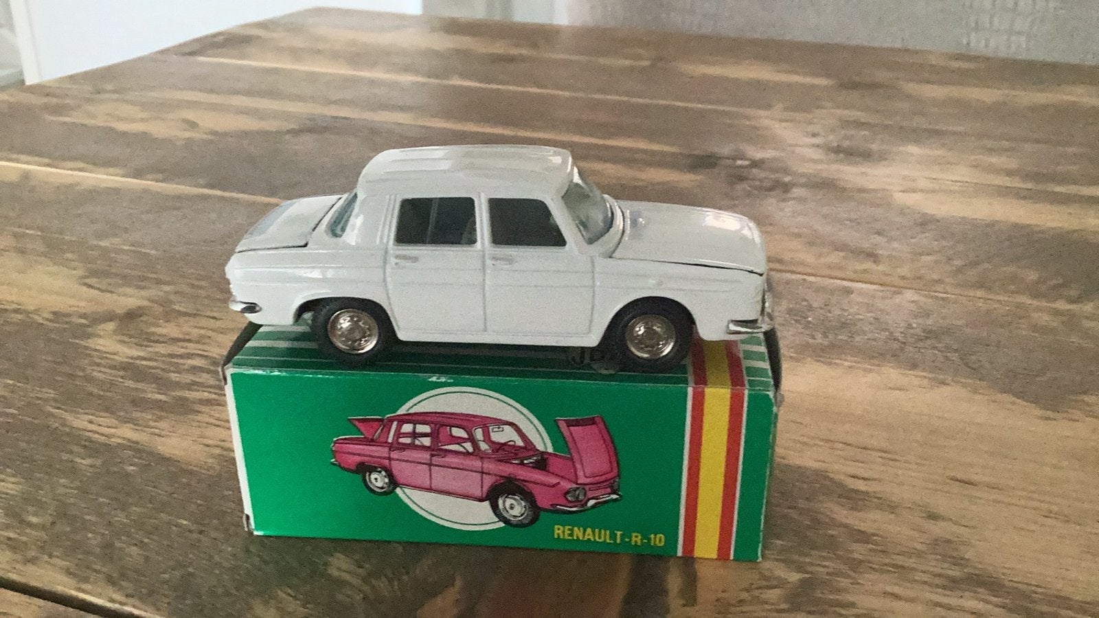 Tk: joal renault 10 nieuw in doos, Ophalen of Verzenden, Zo goed als nieuw, Auto, Overige merken
