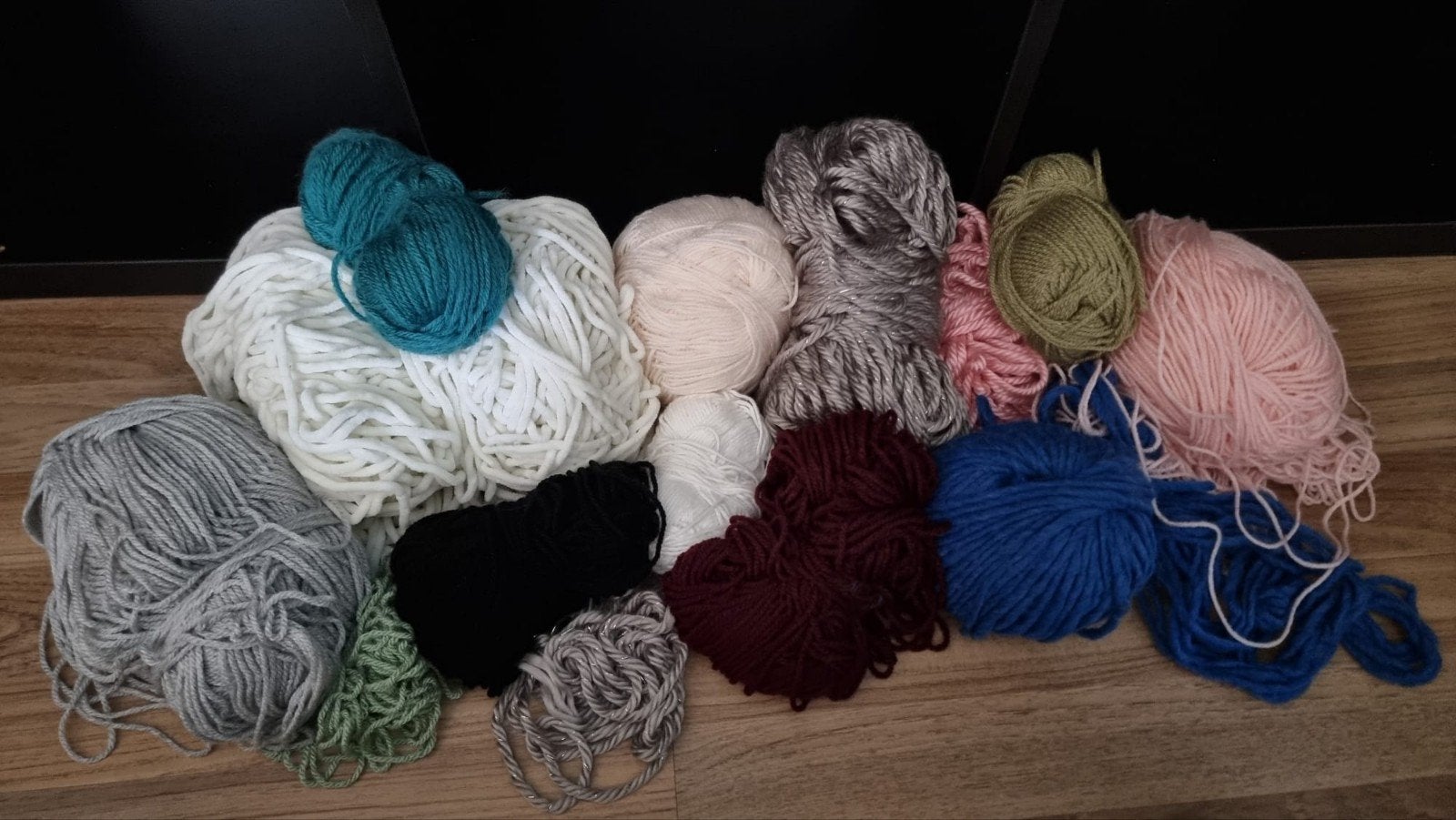 Diverse bollen wol en garen voor breien en haken, Ophalen of Verzenden