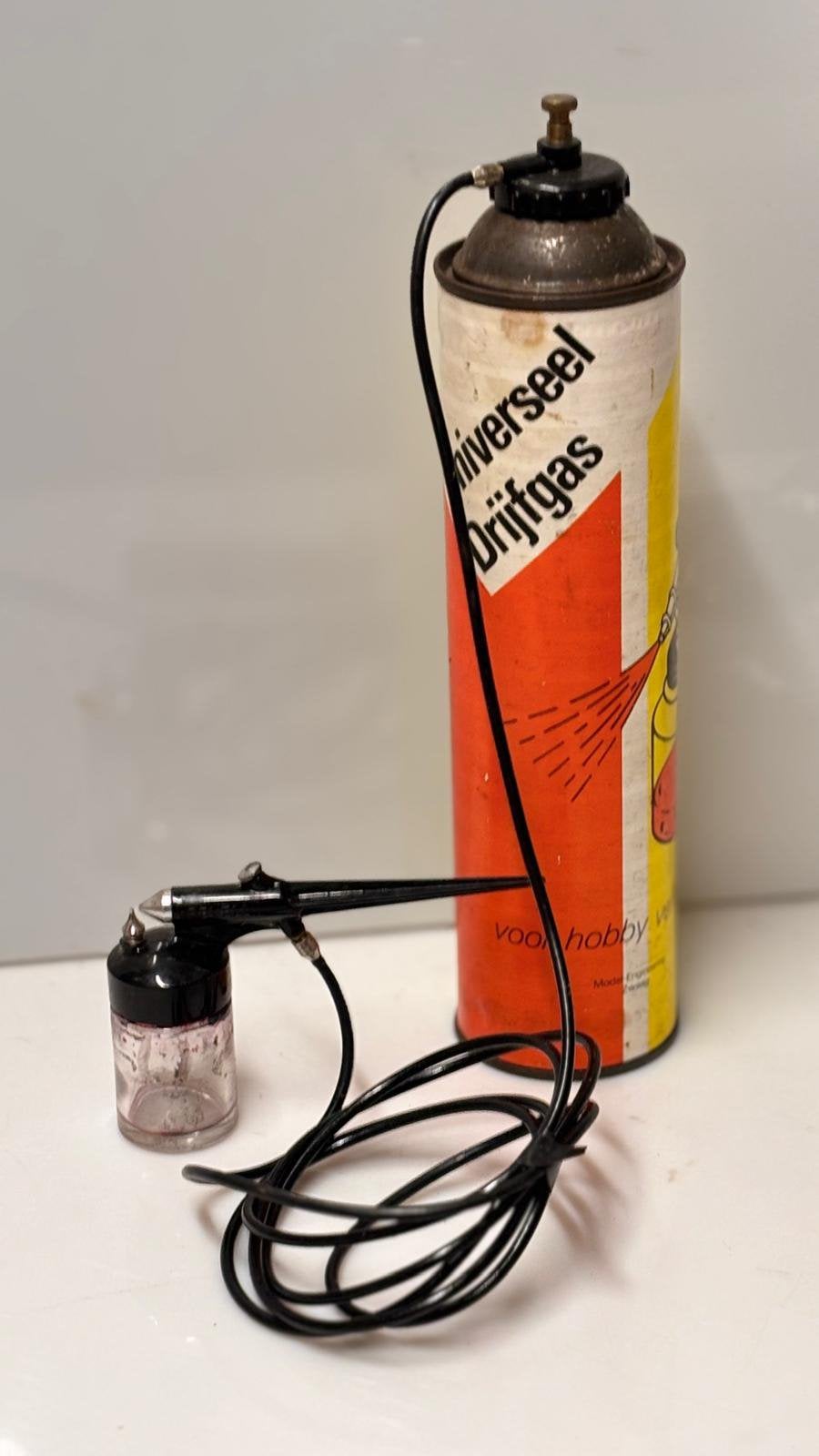 Airbrush set met volle bus, Hobby en Vrije tijd, Ophalen of Verzenden, Zo goed als nieuw