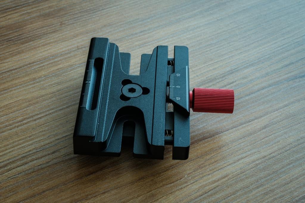 Manfrotto (RC2) naar Arca Swiss adapter, Audio, Tv en Foto, Fotografie | Statieven en Balhoofden, Ophalen of Verzenden, Nieuw