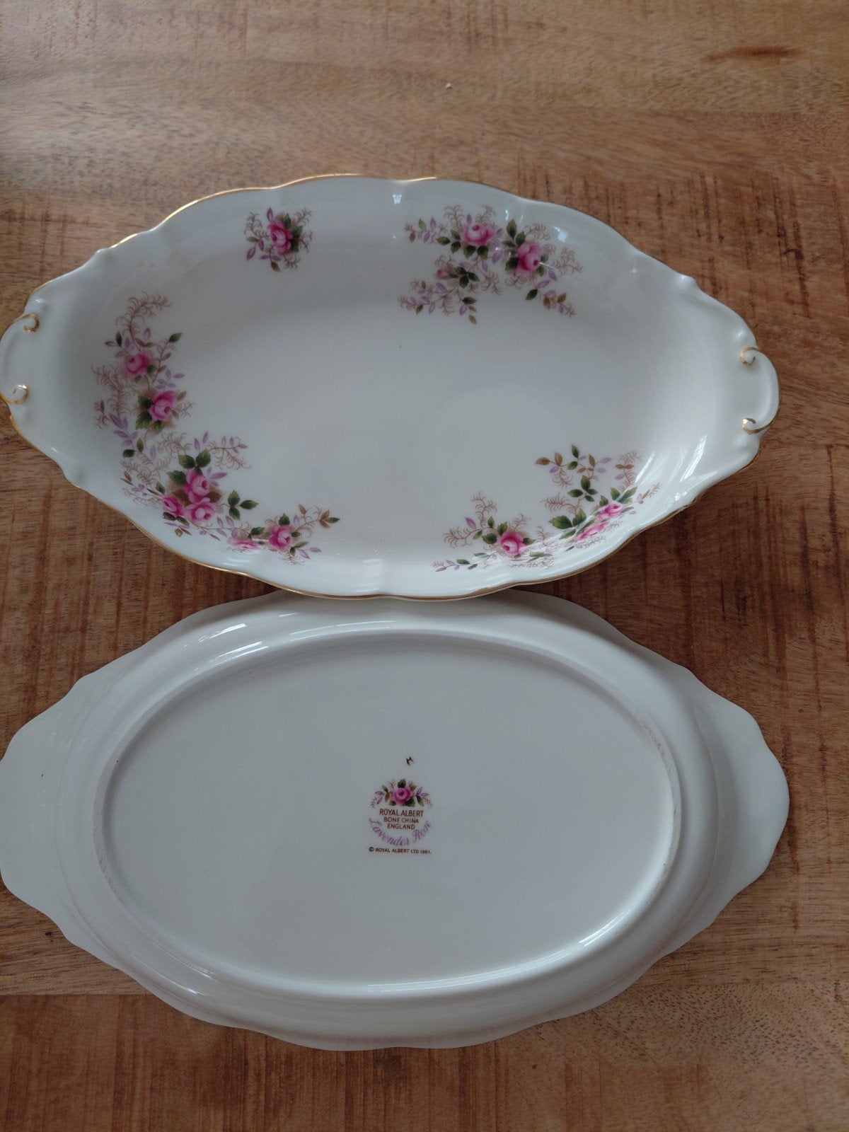 Royal Albert Lavender Rose schaaltje. € 12.50 per stuk., Antiek en Kunst, Antiek | Servies los, Ophalen of Verzenden