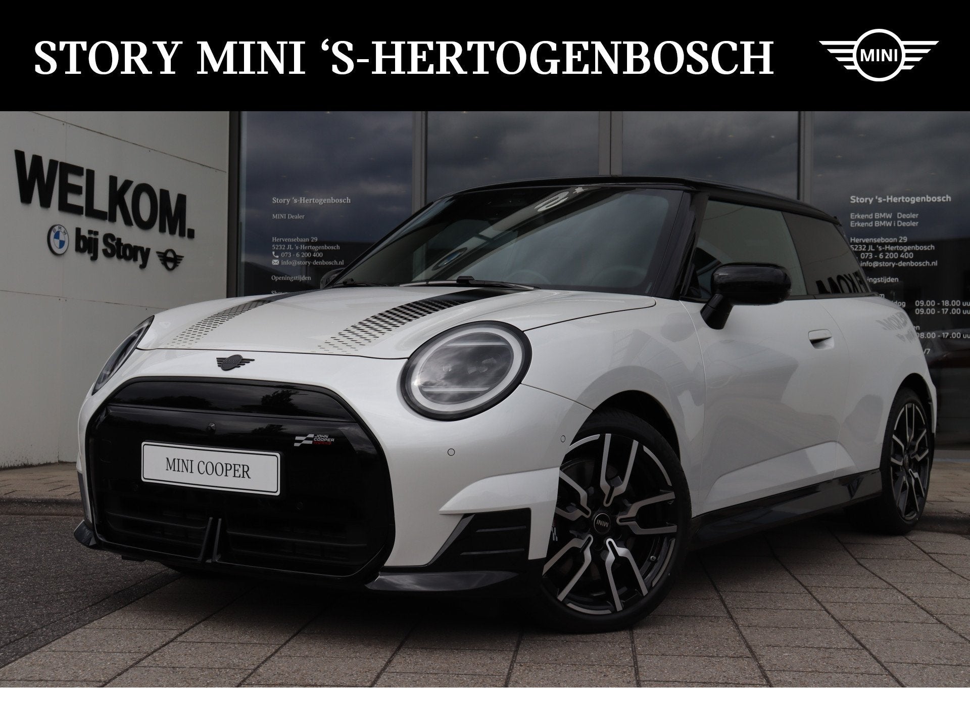 MINI Hatchback Cooper E / JCW / Pakket L / 18" JCW Lap Spoke, Auto's, Mini, Zwart, 4 stoelen, Leder en Stof, Wit