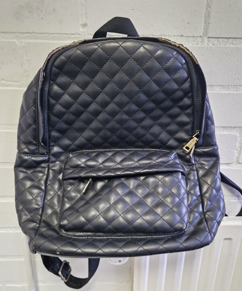 Mooie Ruime Rugtas Zwart Kunstleer, Ophalen of Verzenden, Zo goed als nieuw, Overige merken, 30 tot 45 cm