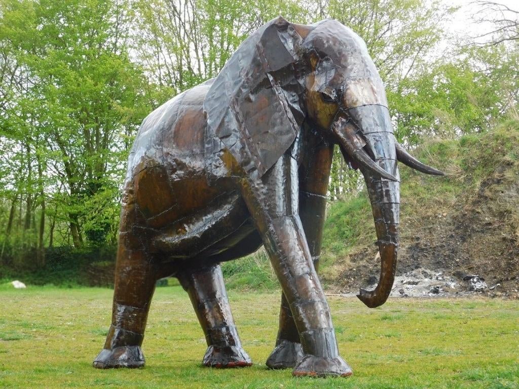 XXL Handgemaakte Olifant - Metaal – ca. 225 x 250 cm, Antiek en Kunst, Kunst | Beelden en Houtsnijwerken, Ophalen of Verzenden
