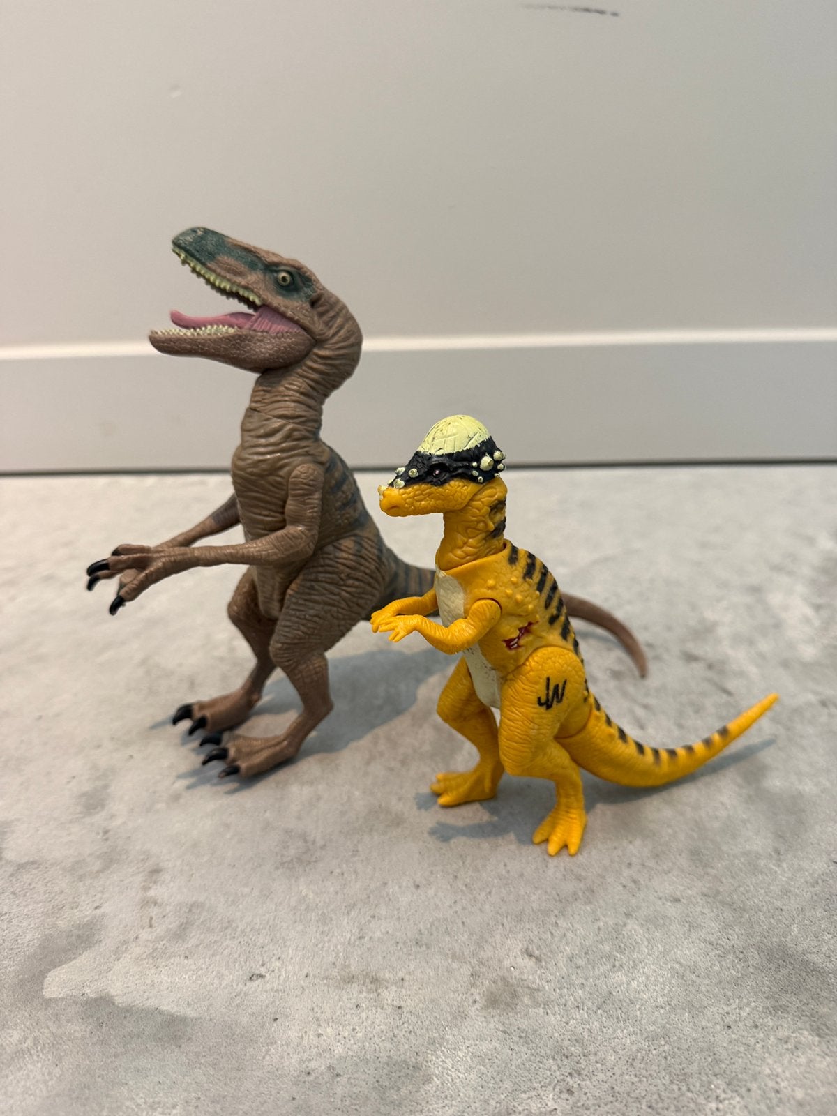 2x Mattel Jurassic World dinosaurus – velociraptor, Ophalen of Verzenden, Gebruikt