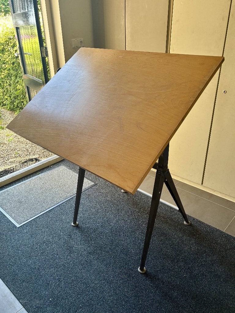 Reply tekentafel Friso Kramer Ahrend de Cirkel, Ophalen
