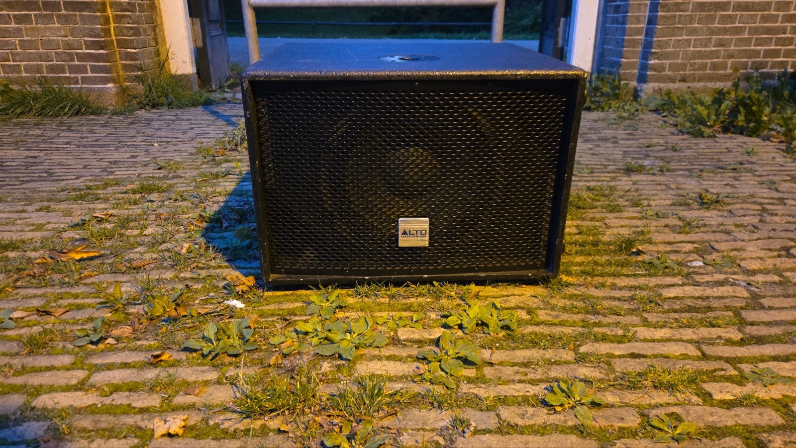 Twee Alto TS subwoofer Truesonic 12"en 15", Ophalen, Gebruikt, Audio