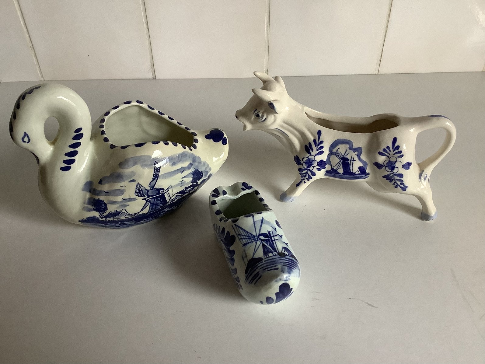 Antiek Delfst Blauw: zwaan, koe, klomp, Antiek en Kunst, Ophalen of Verzenden