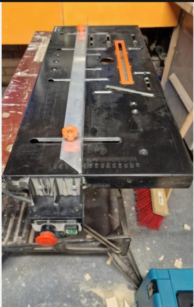 zaagtafel Black and Decker, Doe-het-zelf en Verbouw, Gereedschap | Zaagmachines, Ophalen, Gebruikt, Cirkelzaag, Black and Decker