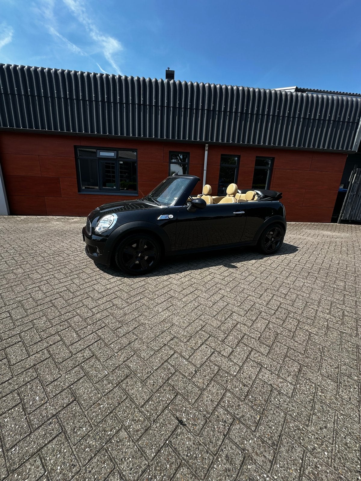 Mini 1.6 Cooper S Cabrio 2010 Zeer mooi!!!, Beige, 4 cilinders, Cabriolet, 4 stoelen