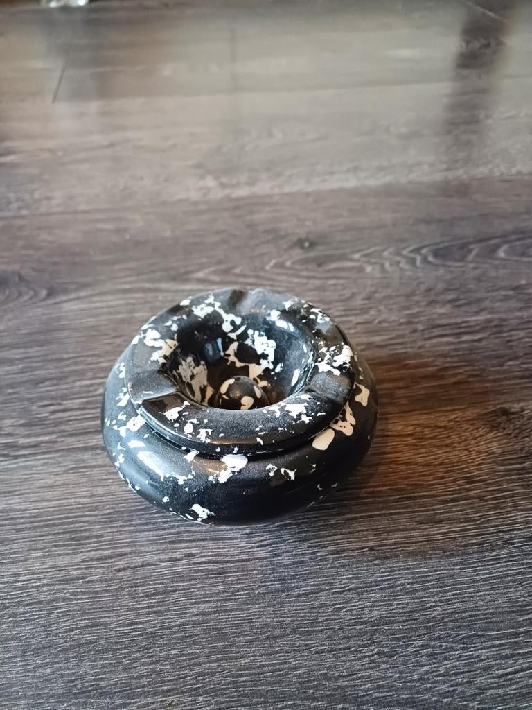 Vintage gespikkelde asbak, zwart-wit, Ophalen of Verzenden, Nieuw, Asbak
