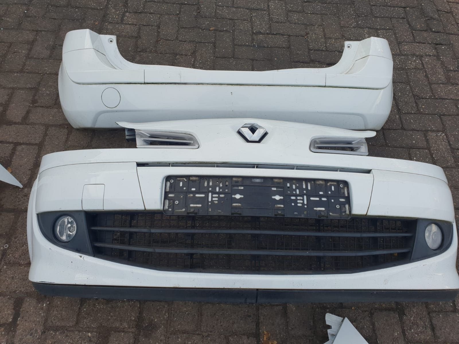 RENAULT MODUS VOORBUMPER +ACHTERBUMPER  BJ 2008 TOT 2012, Auto-onderdelen, Gebruikt, -, -, Ophalen of Verzenden