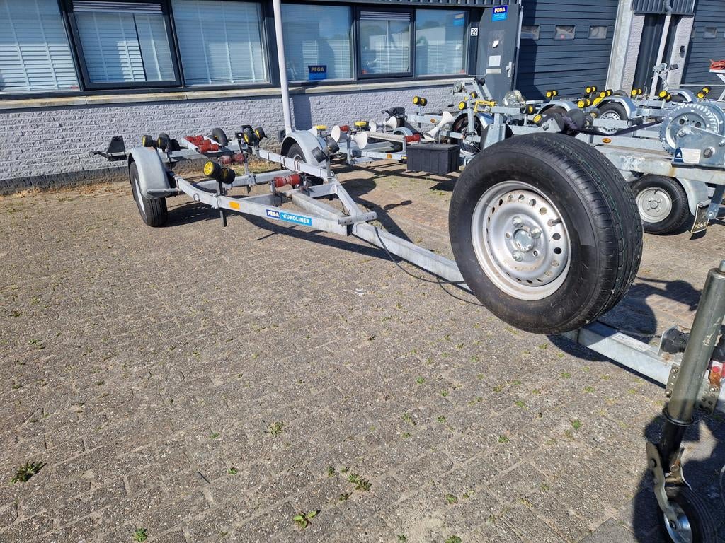 Pega SH 600 kanteltrailer met een 1350KG as!!!, Watersport en Boten, Boottrailers, Ophalen, Minder dan 1500 kg, Overige typen