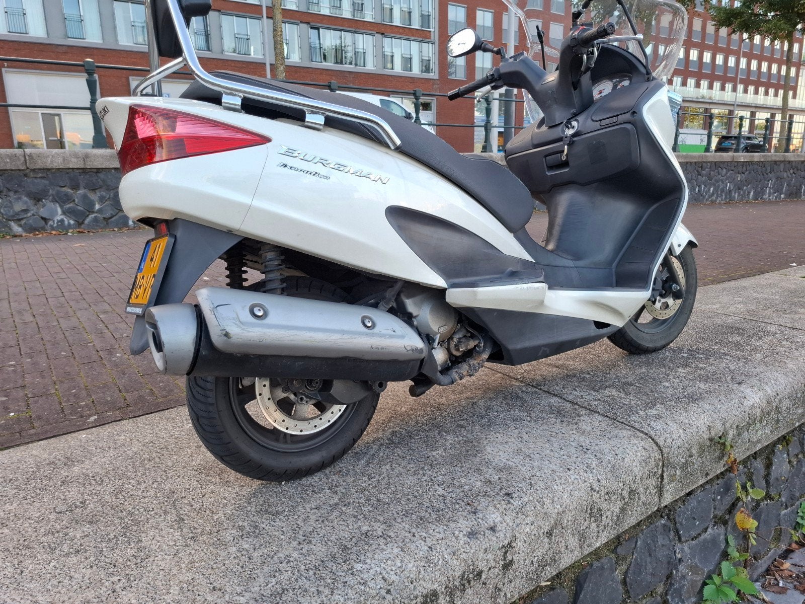 demper/uitlaat Suzuki burgman UH200, Ophalen of Verzenden