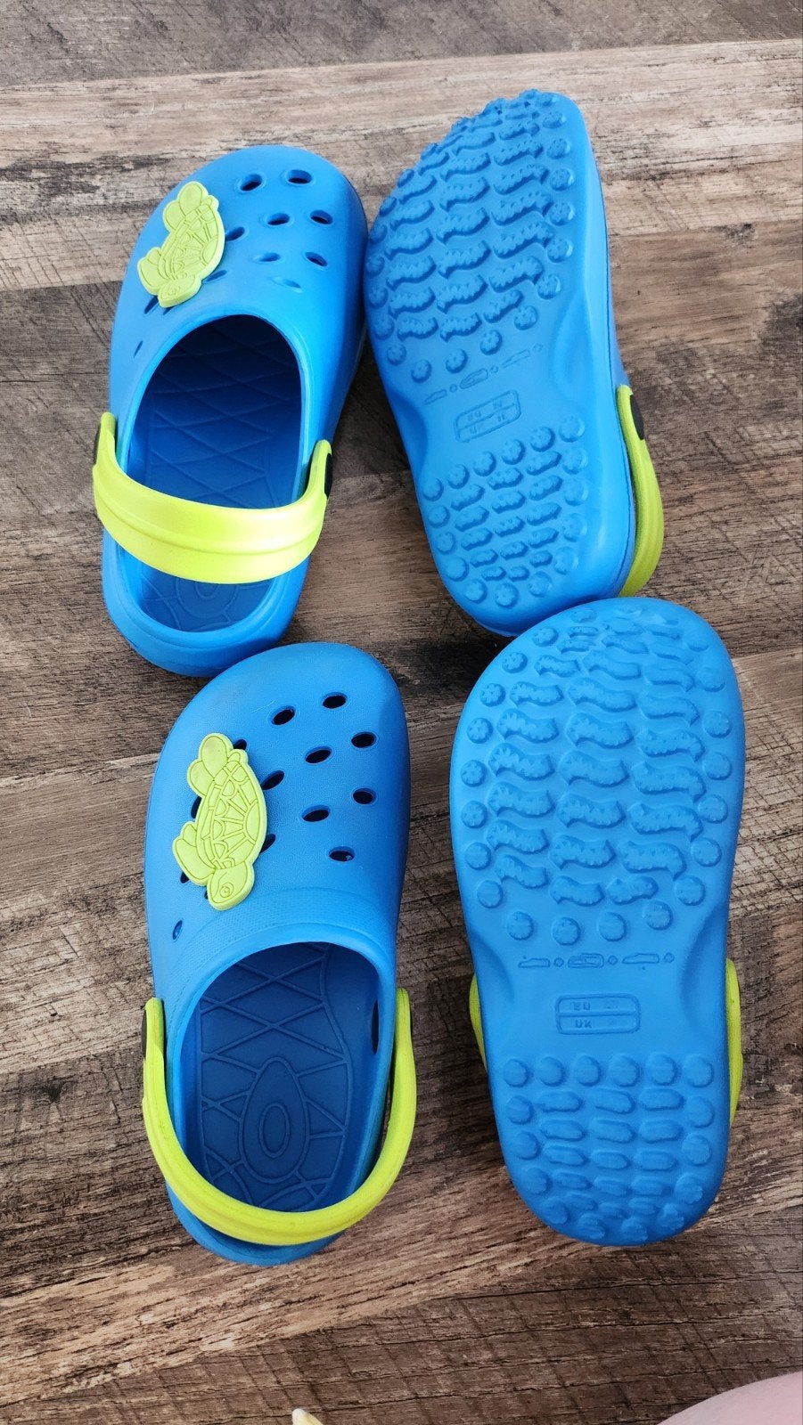 Crocs maatje 27 & 29 (€3,50 per stuk), Ophalen, Nieuw, Jongen of Meisje
