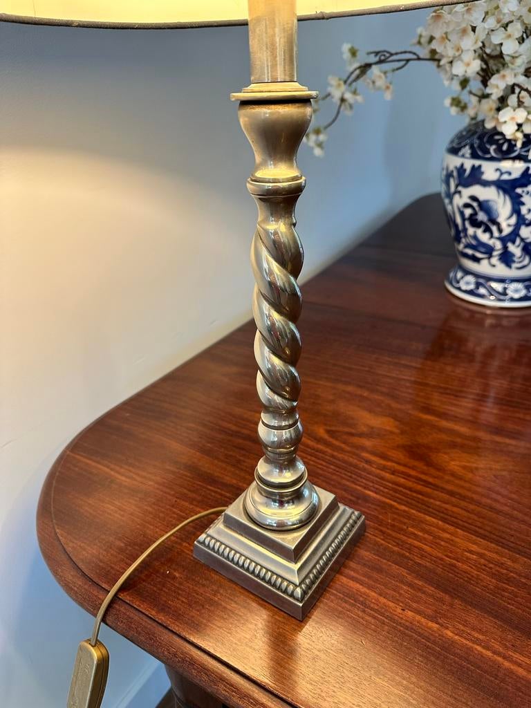 Elegante Tafellamp schemerlamp met Gedraaide Voet, Ophalen of Verzenden, Gebruikt, Metaal, 50 tot 75 cm