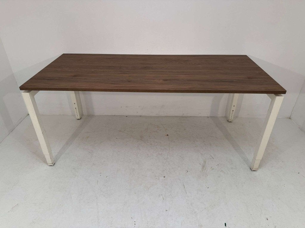 Arca 4-poots tafel, gebruikt onderstel, nieuw blad €195,- ex, Niet ingevuld, Niet ingevuld, Niet ingevuld