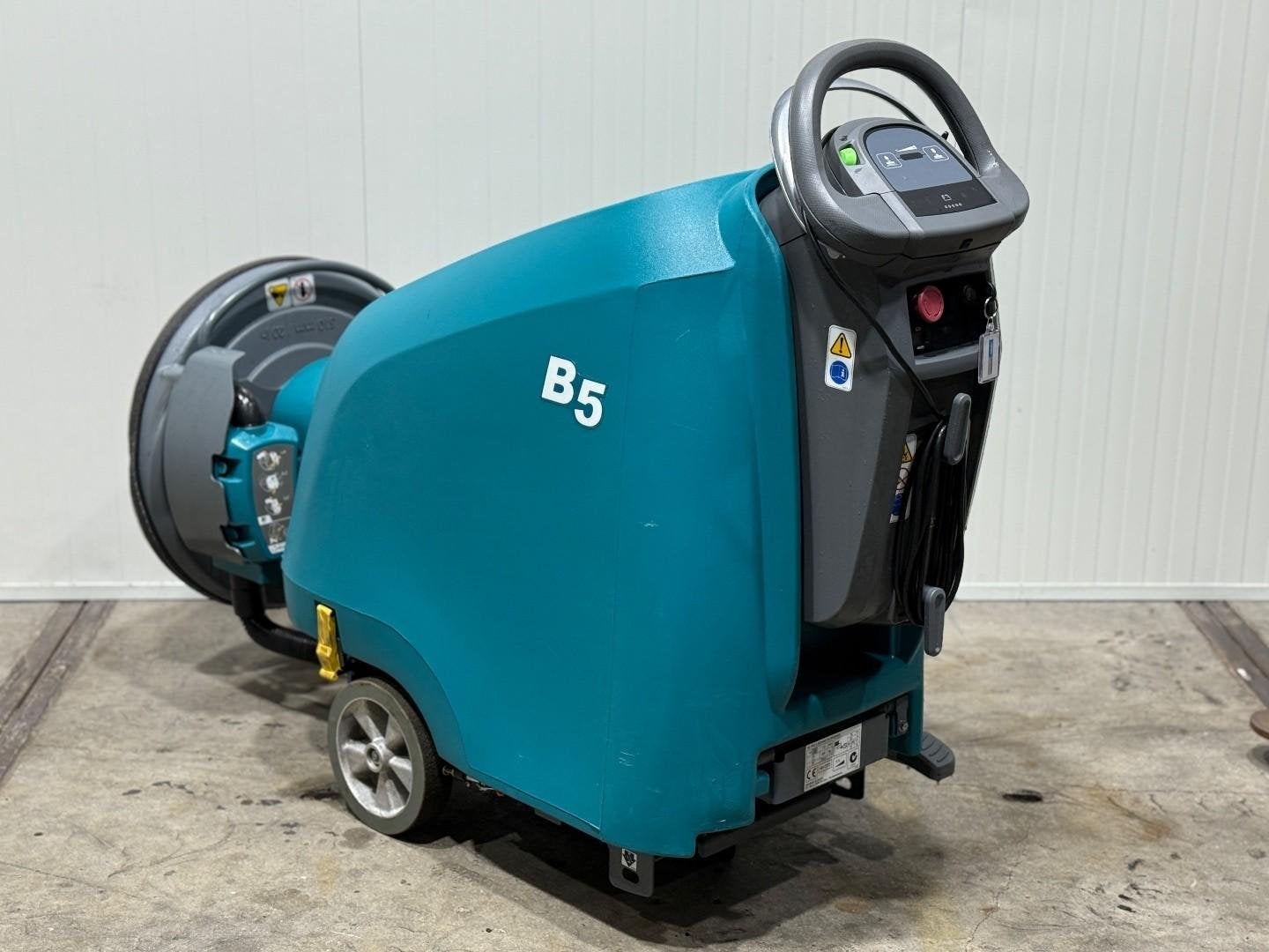 Tennant B5 Polijstmachine 36V Nieuwstaat 0,5UUR nieuwe accu, Zakelijke goederen, Machines en Bouw | Onderhoud en Reiniging