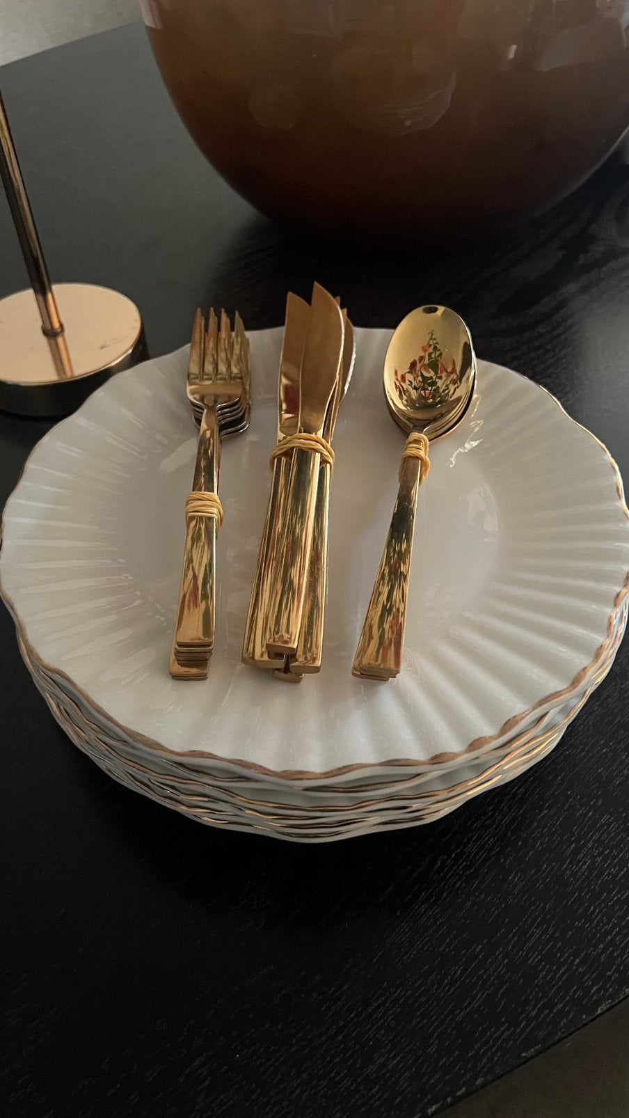 Servies goud bestek met bordenset, Ophalen, Gebruikt, Bord(en), Overige stijlen