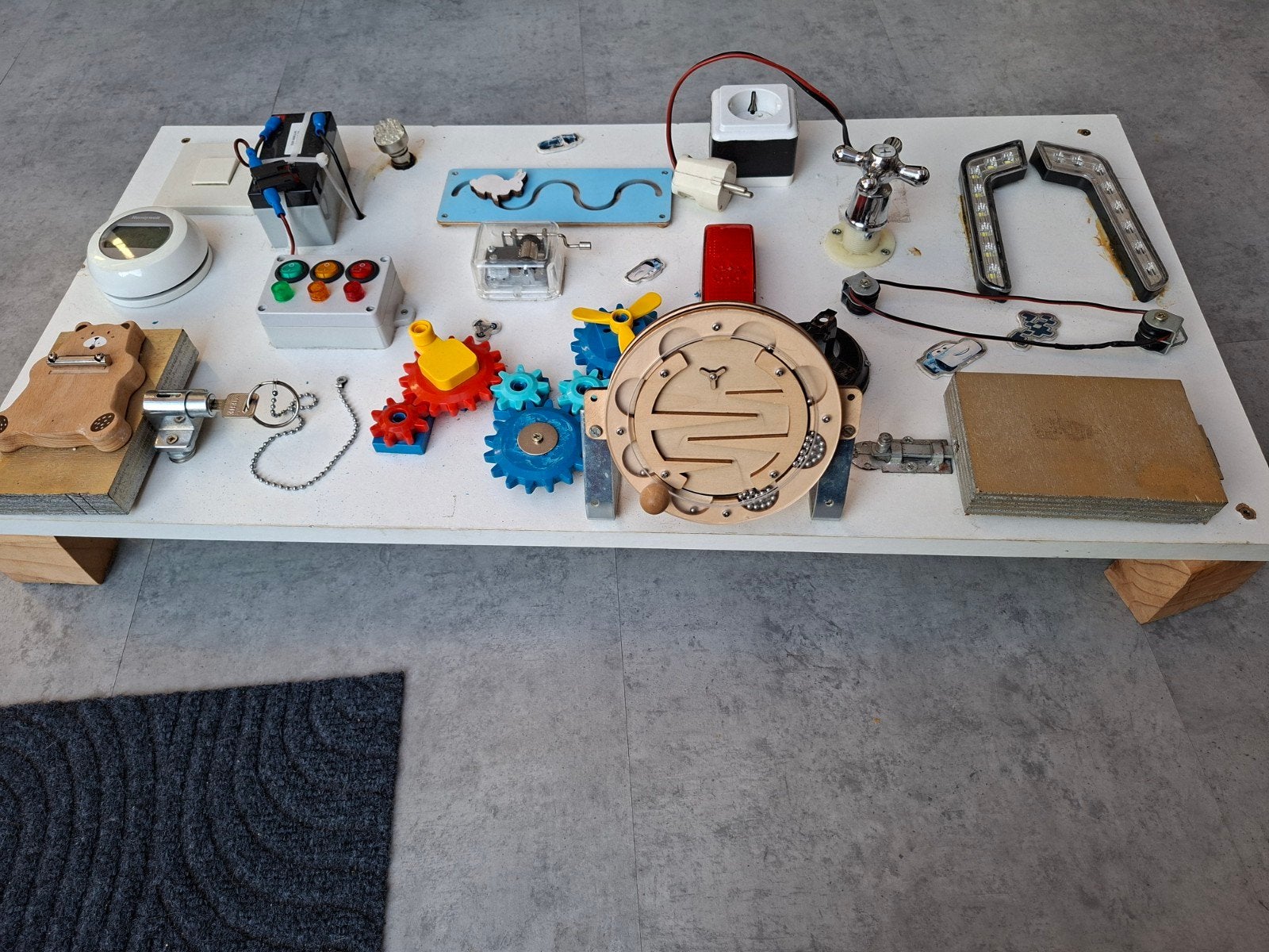 Grote Sensorische Speelbord / Busy Board voor Kinderen, Ophalen of Verzenden, Gebruikt, Overige typen, Met licht