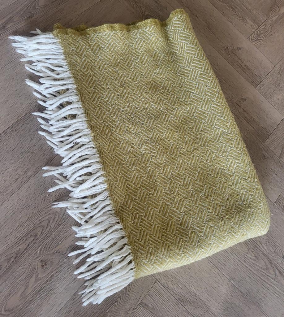 Plaid Okergeel Klippan met Franjes 130 x 200 cm, Ophalen of Verzenden, Gebruikt