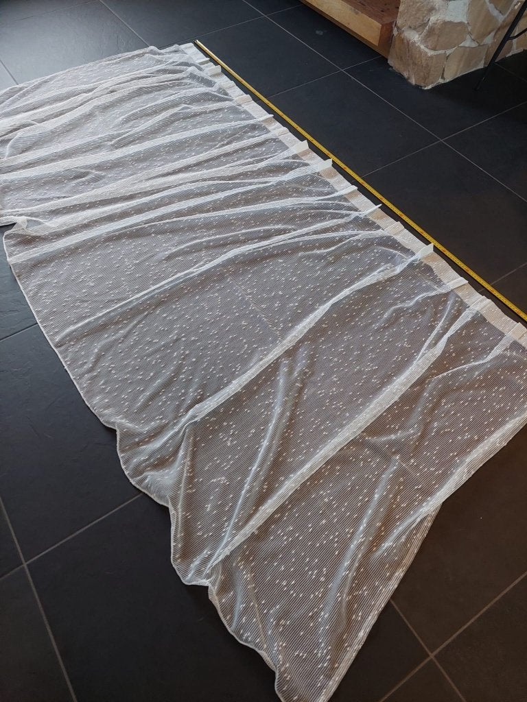 Vitrage gordijn met motief geplooid 212 cm breed, Gebruikt, Ophalen of Verzenden, 113 cm, 212 cm