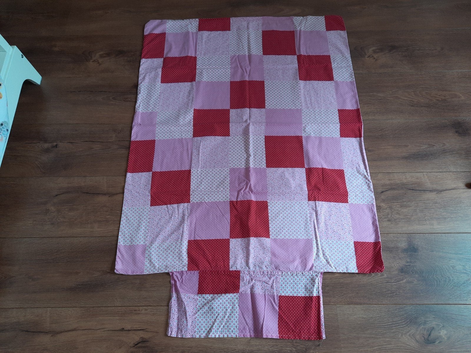 Dekbedovertrek voor baby ledikant patchwork motief roze/rood, Gebruikt, Meisje, Dekbedovertrek, Ophalen of Verzenden