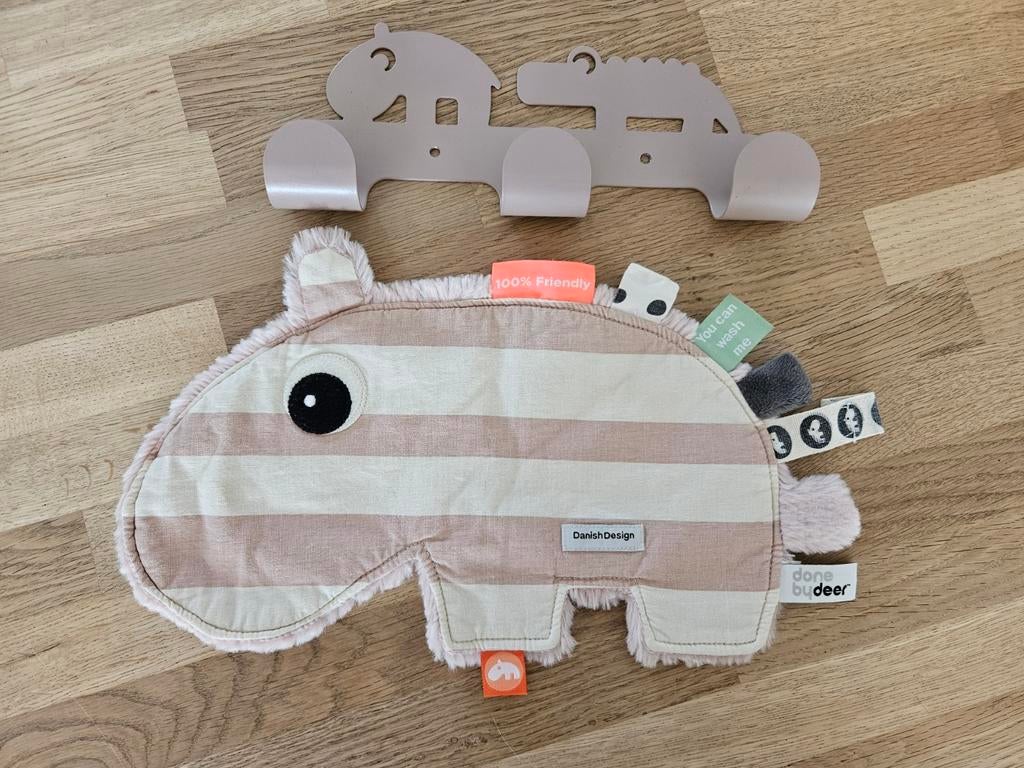 Done by Deer kapstokje en knuffel/speendoek, Ophalen of Verzenden, Zo goed als nieuw, Speelkleed